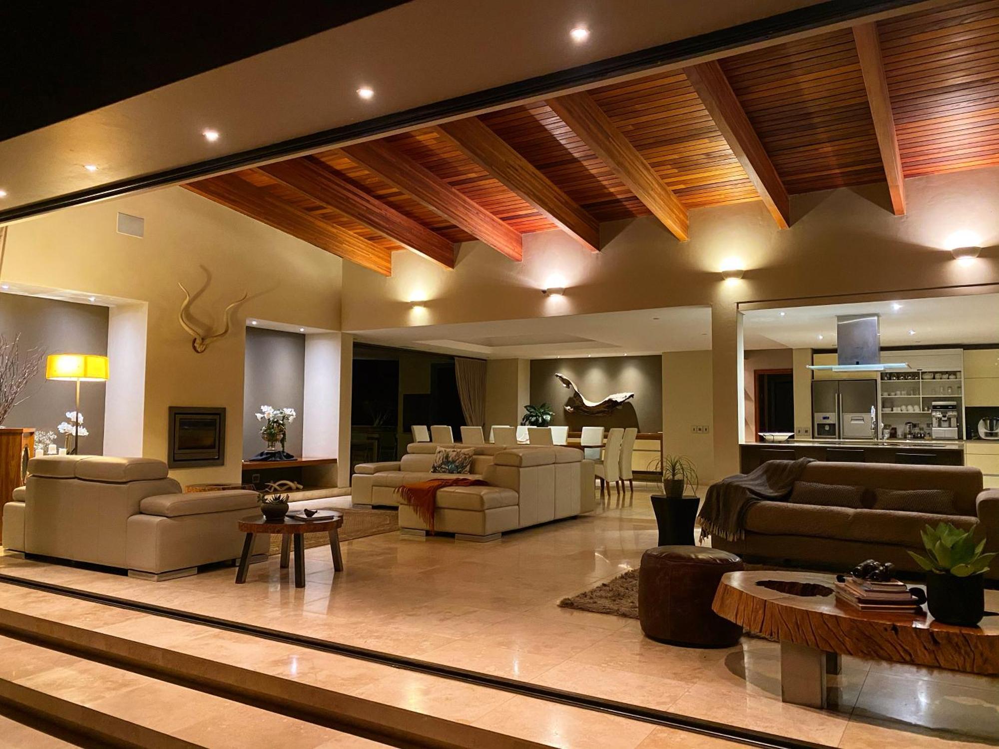 Umvangati House Hoedspruit Exterior photo